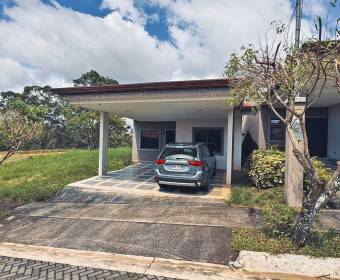 Casa a la venta en condominio Las Flores, Heredia. 