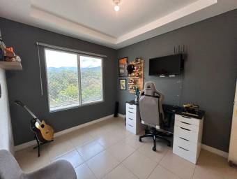 Venta de Casa en Brasil de Santa Ana. RAH 25-487