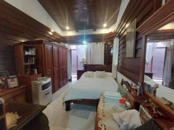 Se vende espaciosa casa en San Joaquin Flores A24-1701