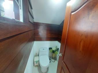 Se vende espaciosa casa en San Joaquin Flores A24-1701