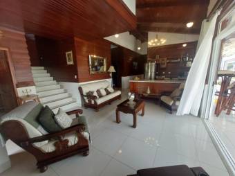 Se vende espaciosa casa en San Joaquin Flores A24-1701