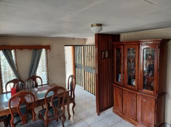 Se vende espaciosa casa con patio en San Pablo Barva A23-253