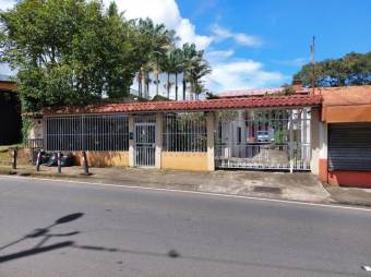 Se vende espaciosa casa con patio en San Pablo Barva A23-253