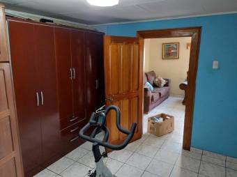 Se vende espaciosa casa con patio en San Pablo Barva A23-253