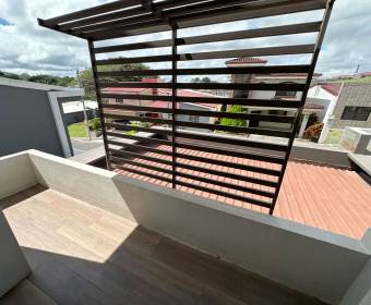 Casa de 3 habitaciones en condominio Villas del Río, El Coco, Alajuela