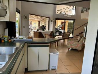 Venta de Casa en Garita, Alajuela. RAH 25-91