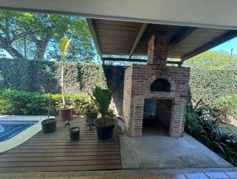 Venta de Casa en Pozos, Santa Ana. RAH 24-1385