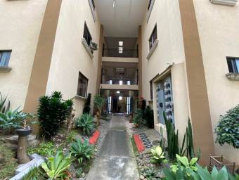 Venta de Apartamento en Desamparados, San José. RAH 24-66