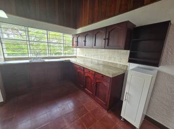 VENTA DE CASA EN RESIDENCIAL EL TIROL, SAN RAFAEL DE HEREDIA