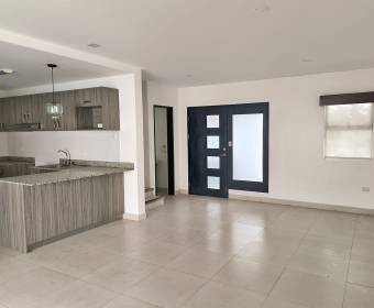 Casa a la venta en condominio Rivera del Irazú, San Nicolas, Cartago. 