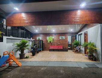 Se Vende Casa en Sarchí Norte, Alajuela