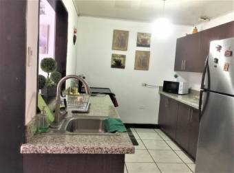 Se Vende Casa con uso de suelo mixto en Mercedes Norte de Heredia