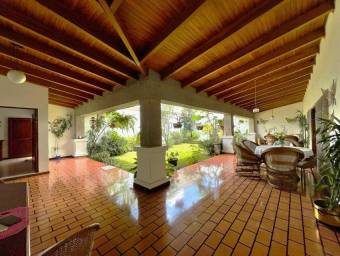 Venta de Casa en el Centro de Alajuela. RAH 25-761