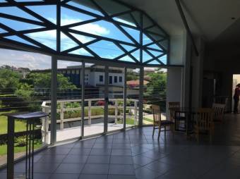 Se vende amplia propiedad con 2 casas en Guácima Alajuela 25-785