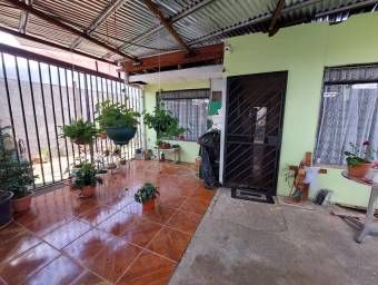 Venta de Propiedad con Casa  3 Aptos en Vasquéz de Coronado, San José. RAH 25-781