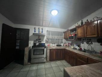 Venta de Casa en Poás, Alajuela. RAH 25-769