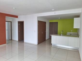 EN REMATE Apartamento en Condominio Bambú Rivera, Cinco Esquina, Tibas