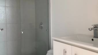 EN REMATE Apartamento en Condominio Bambú Rivera, Cinco Esquina, Tibas