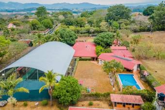 Se vende lujosa quinta con lote de mas de 5200m2 en La Garita Alajuela A25-663