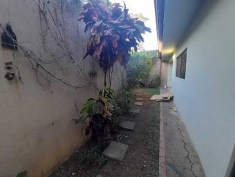 Venta de Casa en Pozos, Santa Ana. RAH 25-789