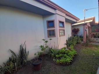 Venta de Casa en Pozos, Santa Ana. RAH 25-789