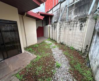 Casa a la venta en condominio Agua Clara en Desamparados, Alajuela. 