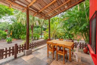 Property with 3 Houses for Rent in Tropical Paradise Near Tamarindo