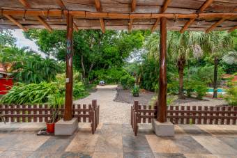 Property with 3 Houses for Rent in Tropical Paradise Near Tamarindo