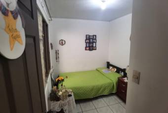 Se vende espaciosa casa con jardín en Guadalupe San José 25-439