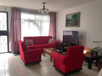 Venta de Casa en Yoses Sur, San José. RAH 25-310