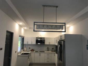 Venta de Casa en La Guácima, Alajuela. RAH 25-816