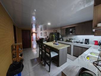 Venta de Casa en Desamparados, San José. RAH 25-813