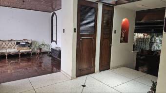 Venta de Casa en Montes de Oca, San José. 