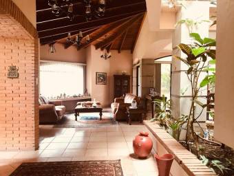 Venta de Casa en Hacienda Los Reyes, Alajuela. RAH 25-821