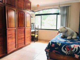 Venta de Casa en Hacienda Los Reyes, Alajuela. RAH 25-821