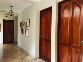 Venta de Casa en La Guácima, Alajuela. RAH 25-821