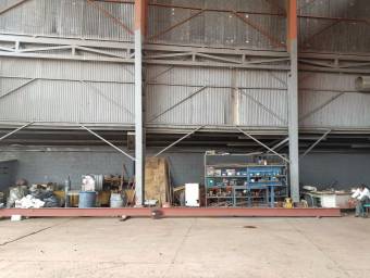 Se vende bodega con lote de mas de 3000m2 en Uruca San José A24-143