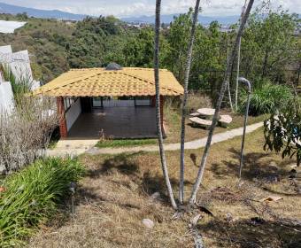 Casa a la venta en Santo Domingo de Heredia. Bien adjudicado bancario.