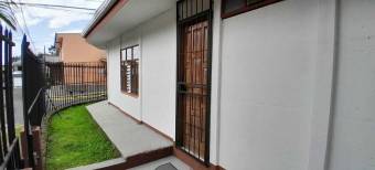 Se vende espaciosa casa con patio en San Miguel San José 24-917