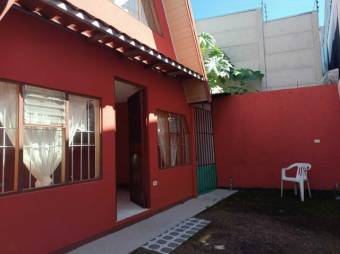 Se vende espaciosa casa con patio en San Miguel San José 24-917