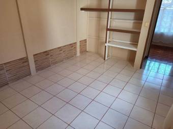 Se vende espaciosa casa con patio en San Miguel San José 24-917