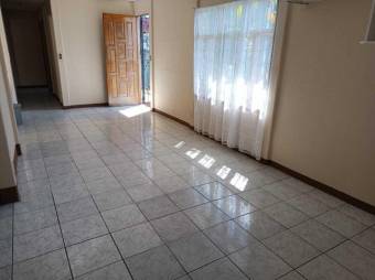 Se vende espaciosa casa con patio en San Miguel San José 24-917