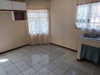 Se vende espaciosa casa con patio en San Miguel San José 24-917