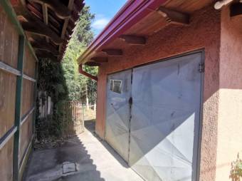 Se vende espaciosa casa en 