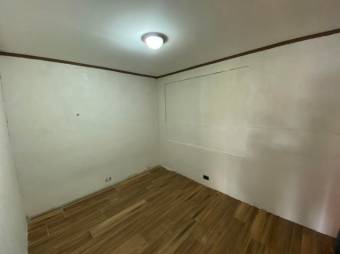 Se vende espaciosa casa en Curridabat San José 25-726