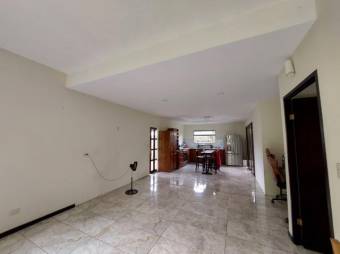 Se vende casa con lote de 1,655m2 en Atenas Alajuela 25-824