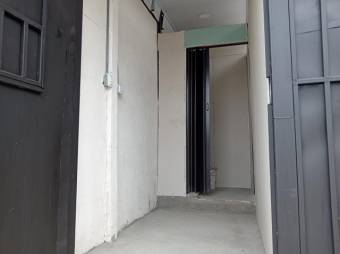 Se venden 2 apartamentos y 1 local en San Rafael Abajo 24-1573