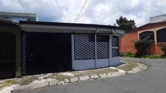 Se vende casa con apartamento en San Juan de Dios San José 23-1236