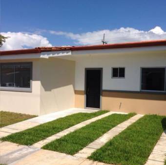 VENTA DE CASA AMUEBLADA, PUNTARENAS, BEJUCO, CONDOMINIO MÁLAGA 