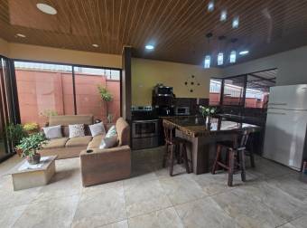 VENTA DE CASA EN PUENTE SALAS, BARVA, HEREDIA